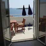 Апартаменты By The Sea - 15704
