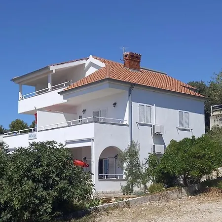 By The Sea - 15704 פרימוסטן