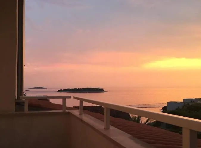 By The Sea - 15704 פרימוסטן