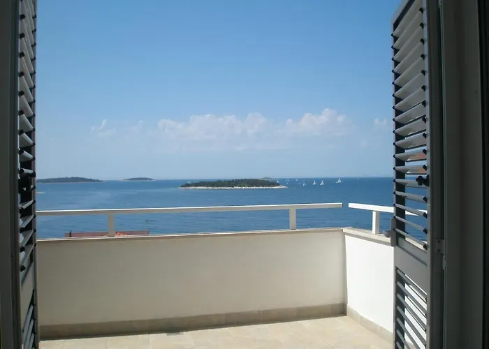 By The Sea - 15704 דירה